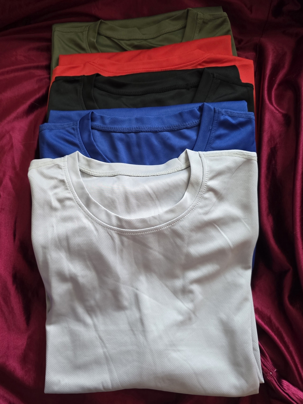 NEW- Mens 5pack  XL Long Sleeve Crew Neck Performance Tee - Multi Colors